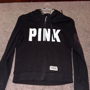 PINK BLACK HOODED SWEATSHIRT MEDIUM FIT LETTERING ON HOOD